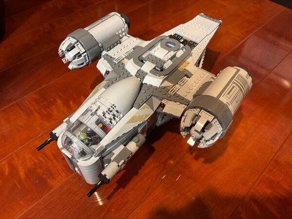 【本日限定値下げ!/ミニフィグ全てあります】LEGO STARWARS 75292 レイザークレスト