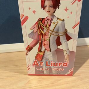 いれいすの りうら様のフィギュアになります。
