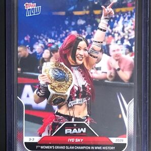 イヨ・スカイ IYO SKY topps now 2025 WWE RAW プロレス 紫雷イオ