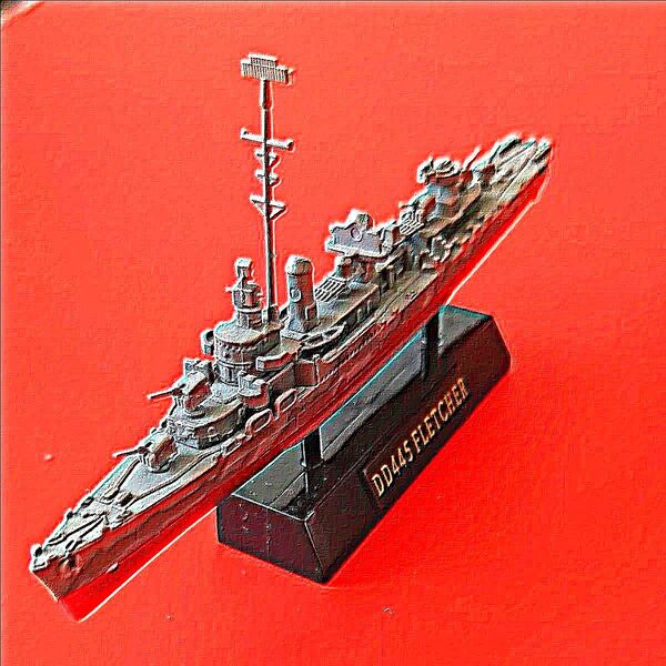 希少品フルタ アメリカ海軍DD445フレッチャー級駆逐艦 写真は組み立て見本品です発送時未開封未組立品
