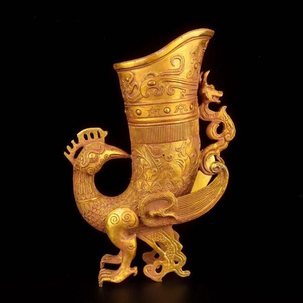 中国古美術館級 漢代純銅製塗金浮彫金サイ 極細工彫刻 唐物 時代物 漢代花器 花瓶 開運 風水置物 古賞物 収蔵品放出