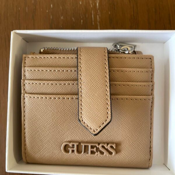 GUESS カードケース ベージュ 未使用