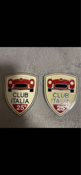 ☆Alfa Romeo☆定価の半額!アルファロメオ純正4C CLUB ITALIA用サイドエンブレム 2枚セット 希少中古品!