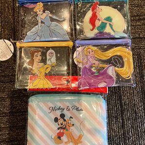 ダイソー ディズニープリンセスフラットポーチ ふかふかポーチセット