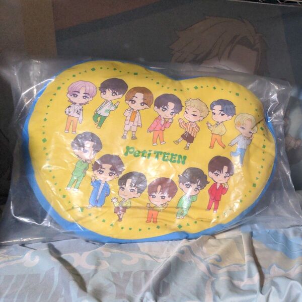 SEVENTEEN PetiTEEN プレミアム ハート型クッション