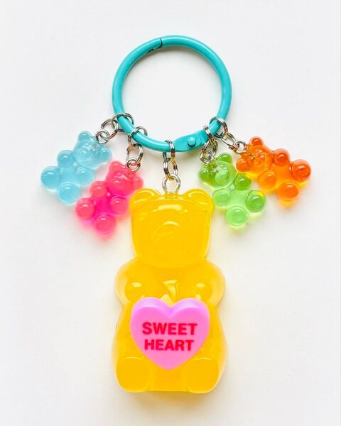 no579 ビッグクマグミじゃらじゃらキーホルダー ハンドメイド