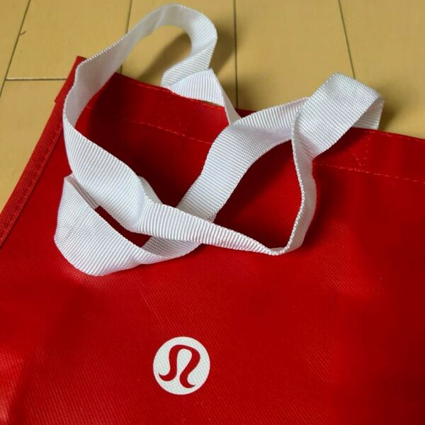 lululemon ショッパー レッド