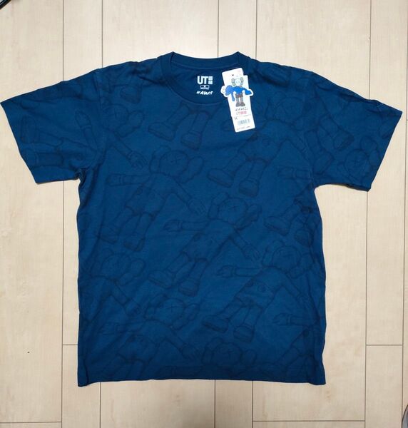 新品未使用 KAWS × UNIQLO UT 2019 6th カウズ ユニクロ M ネイビー 青