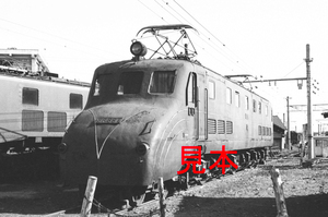 鉄道写真、35ミリネガデータ、03230640015、EF55-1＋説明看板、高崎第二機関区構内、1983.11.14、（3045×2019）