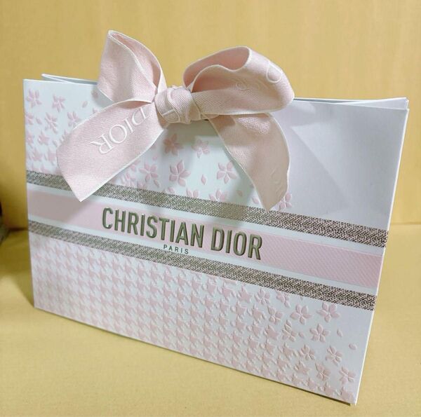 Dior(ディオール)バレンタイン ショッパー ギフトボックス