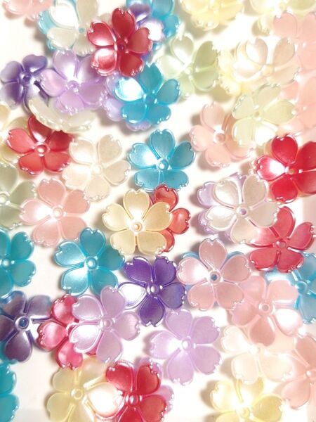 桜ビーズ デコパーツ 穴あり量り売り50個 ランダムMIX (ランダム色の指定は不可)