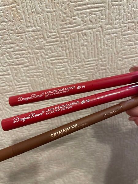 リップライナー 1本