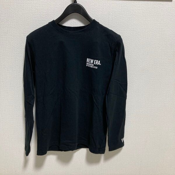 NEW ERA ロンT 黒 ブラック