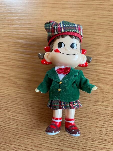 ぺこちゃん キーホルダー レトロ 制服ぺこちゃん レア