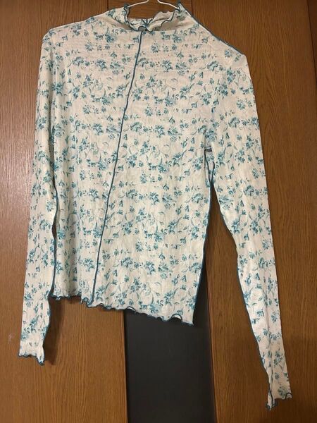 新品 花柄 シースルーハイネックブラウス
