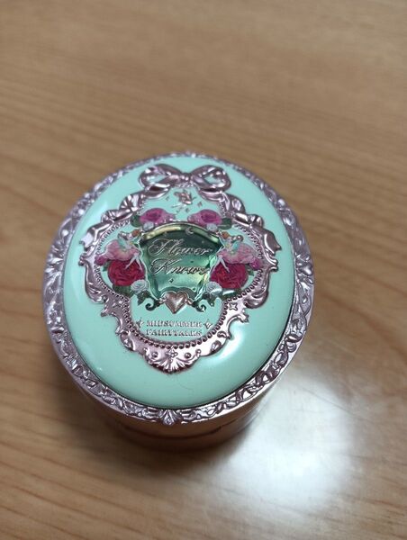 ガチャ フラワーノーズチーク アクセサリーケース
