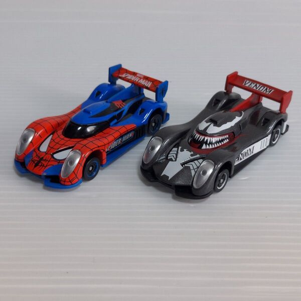 MARVEL トミカ USJ限定 スパイダーマン & ヴェノム