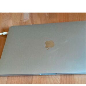 Apple MacBook Pro13 シルバー