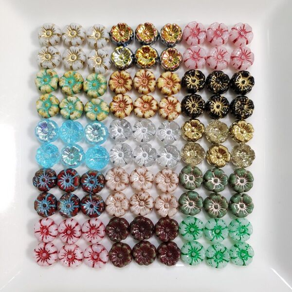 チェコビーズ プラム デザインフラワー 花 約8mm 6個×15色=90個