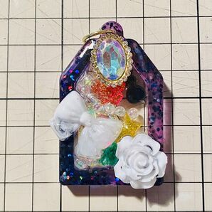 【ハンドメイド】キラキラシェイカーキーホルダー 闇カワ系