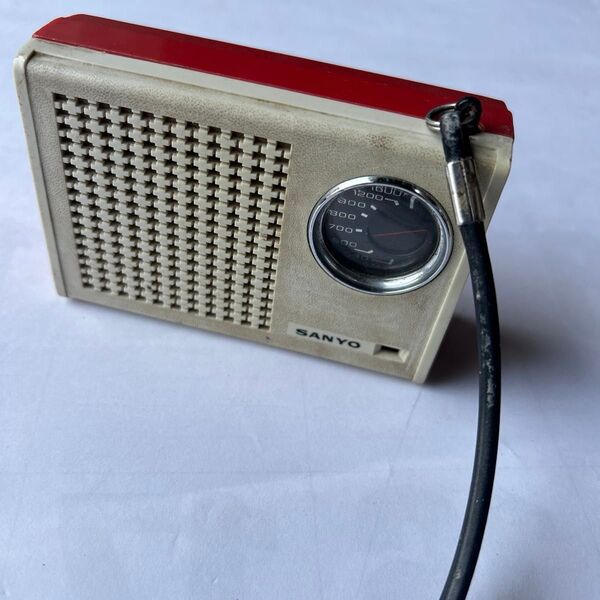 SANYO 小型ラジオ レトロ 6C-339