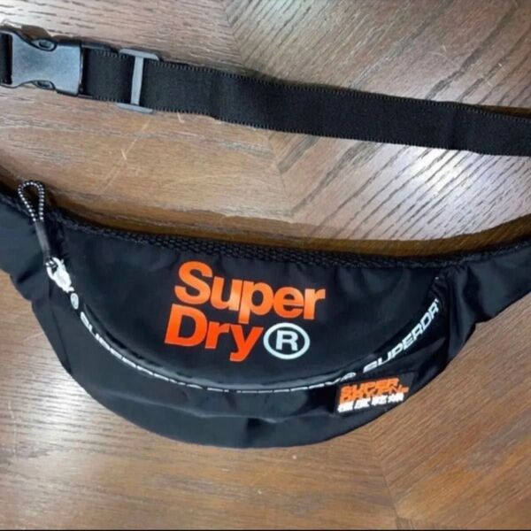 【日本未上陸】 極度乾燥 superdry ウエストポーチ