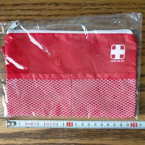 救急ポーチ フラットポーチ マチ無し メッシュポケット 救急グッズの収納に! 旅行、お出かけ用にも! パッと見てすぐ分かる!