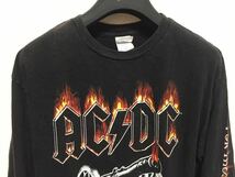 USA古着 AC/DC 2004 エーシーディーシー バンドTシャツ 長袖Tシャツ ロンT 袖プリ ファイヤー M 黒_画像2