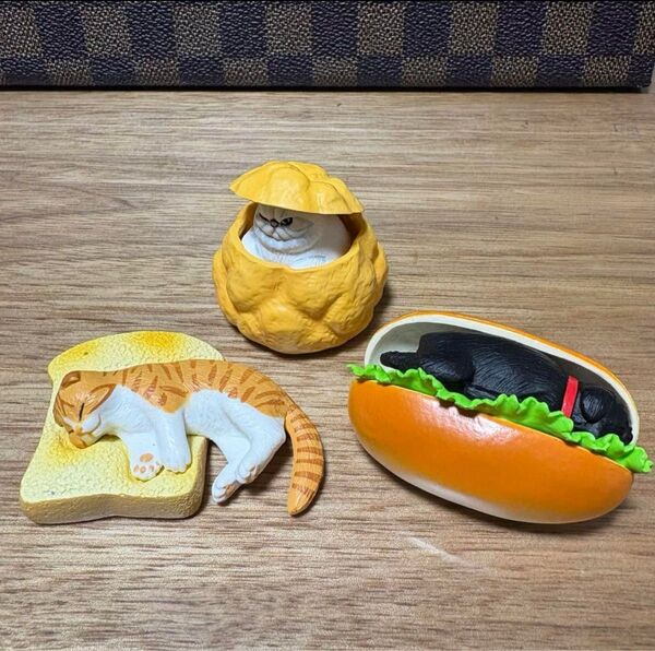 アニマルアクション おいしいおふとん てんこ盛り ホットドッグ ガチャ