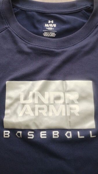 【希少デザイン】【着心地抜群】アンダーアーマー ベースボールシャツ ネイビーL 半袖 Tシャツ