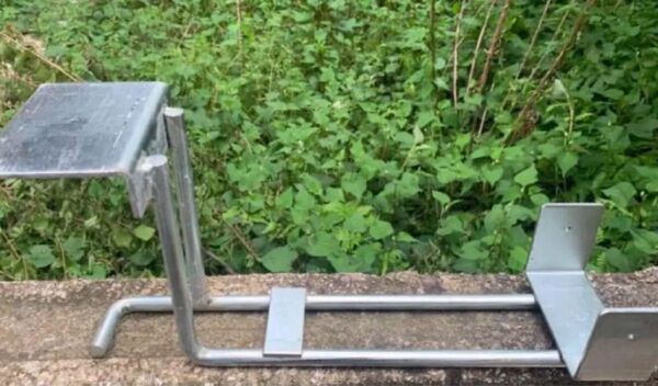 大引受金具 スラブ 建築金物 型枠 仮枠