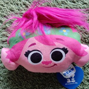 可愛いトロールズ 新品 ポケユニ ダイカット パスケース poppy リール付き