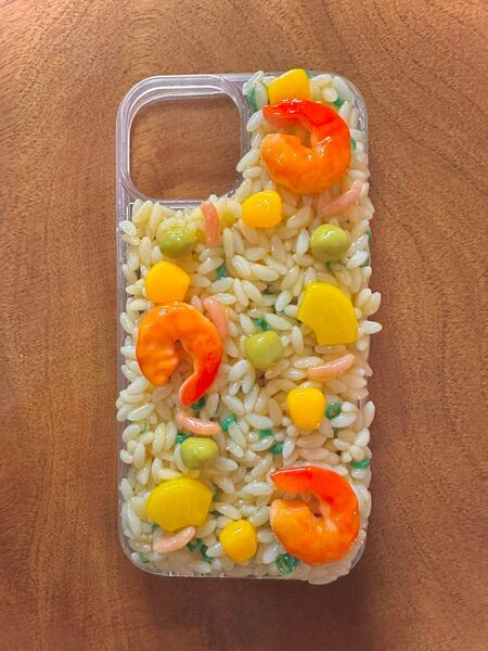 iPhone15 ケース エビピラフ 食品サンプル おもしろ 食べ物