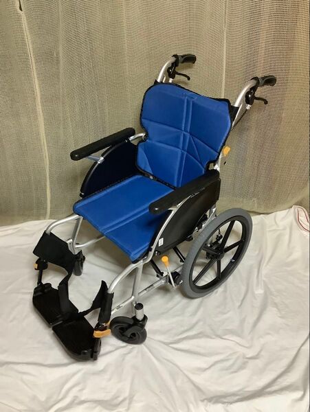 介助式車いす ネクストコア NEXT-21B 標準タイプでコンパクト 軽量 高齢者 介護