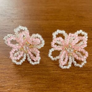 ハンドメイドピアス 桜ピアス ビーズピアス