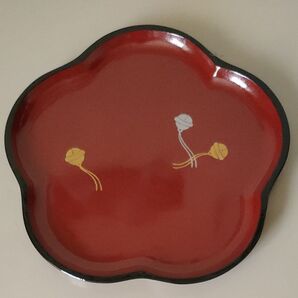 漆塗り 梅型盛り皿