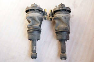 V03-06y Lincoln Navigator / Ford Expedition original air suspension rear used 2 ps [D3-252]
