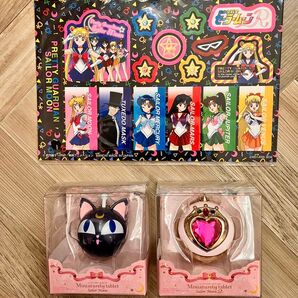 【新品・未開封】セーラームーン ミニチュアタブレットケース2種・シールセット