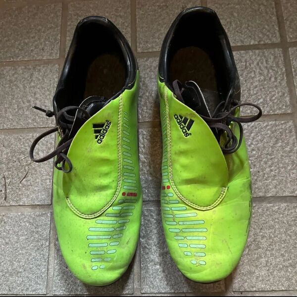 サッカーシューズ adidas 26.0