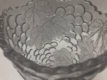 【F-3】　　ガラス製 フラワーベース 花瓶 ぶどう柄 未使用_画像4