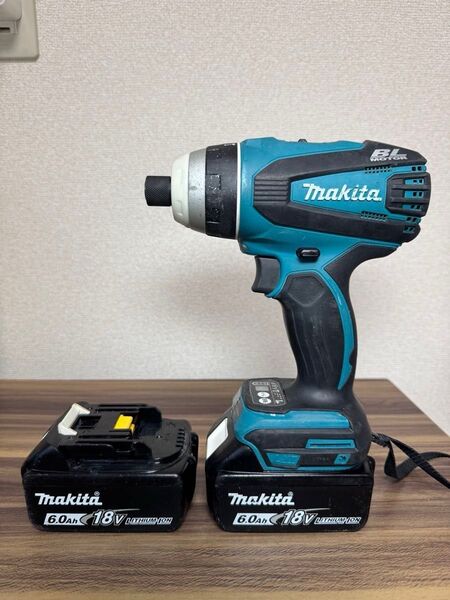 マキタ T P141D 18V インパクトドライバー + バッテリー6.0ah 充電回数20回と26回