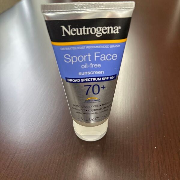 ニュートロジーナ スポーツフェイス サンスクリーンneutrogena sport face sunscreen SPF70+