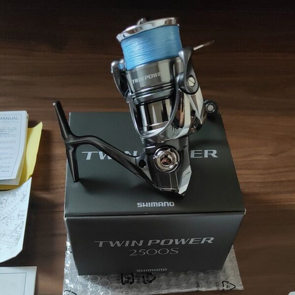 24ツインパワー 2500S ほぼ未使用 SHIMANO シマノ