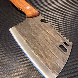 万能ナイフ!キャンプBBQとコレ1本でOK!切れ味バッグン^_^b手作りの鍛造鉈 叩き割り包丁 薪割り 多用途ナイフ 出刃包丁。