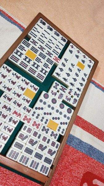 サイコロ付き 麻雀牌 セット マージャンパイ 麻雀一式 set 麻雀牌 点棒 一式 まーじゃんぱい 点数棒 SET 麻雀牌一式