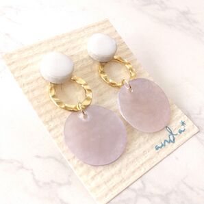 タイル×シェルパーツのゆらゆらピアス