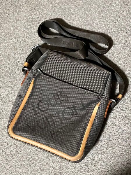 LOUIS VUITTON ショルダーバッグ グレー レア