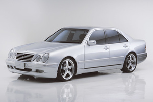 【WALD Executive Line】 Mercedes Benz Eクラス W210 セダン '00y～ サイドステップ ヴァルド サイド エアロ