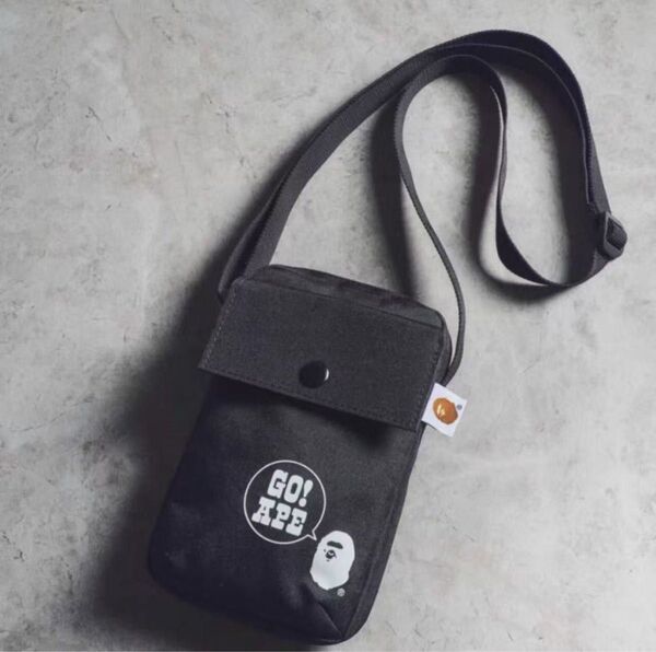 A BATHING APE お財布機能付きスマホショルダー