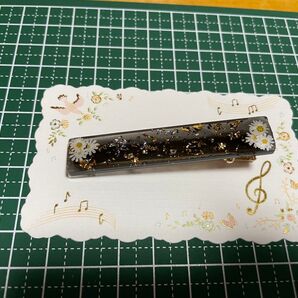 7.ヘアクリップ 金箔 デイジー